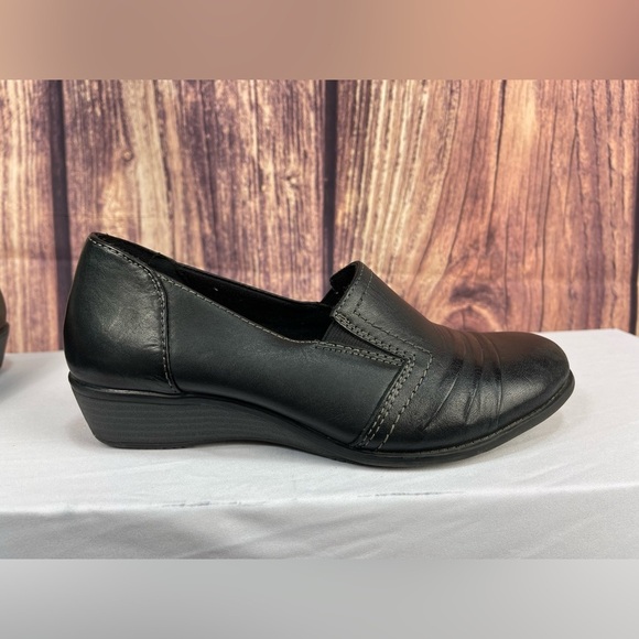 Earth Origins black leather slip on shoes women’s size 7m - Picture 12 of 17